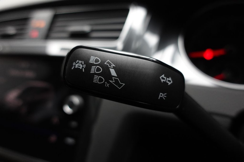 Used Volkswagen Golf 2018 for sale - 76132883: Photo 41