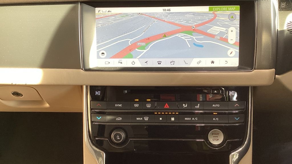 Used Jaguar XF 2017 for sale - 76740436: Photo 3