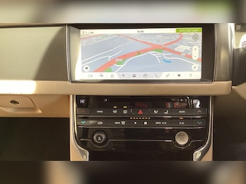 Used Jaguar XF 2017 for sale - 76740436: Photo