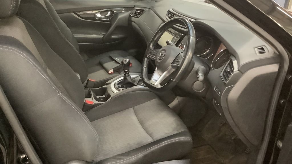 Used Nissan X-Trail 2017 for sale - 76367705: Photo 2