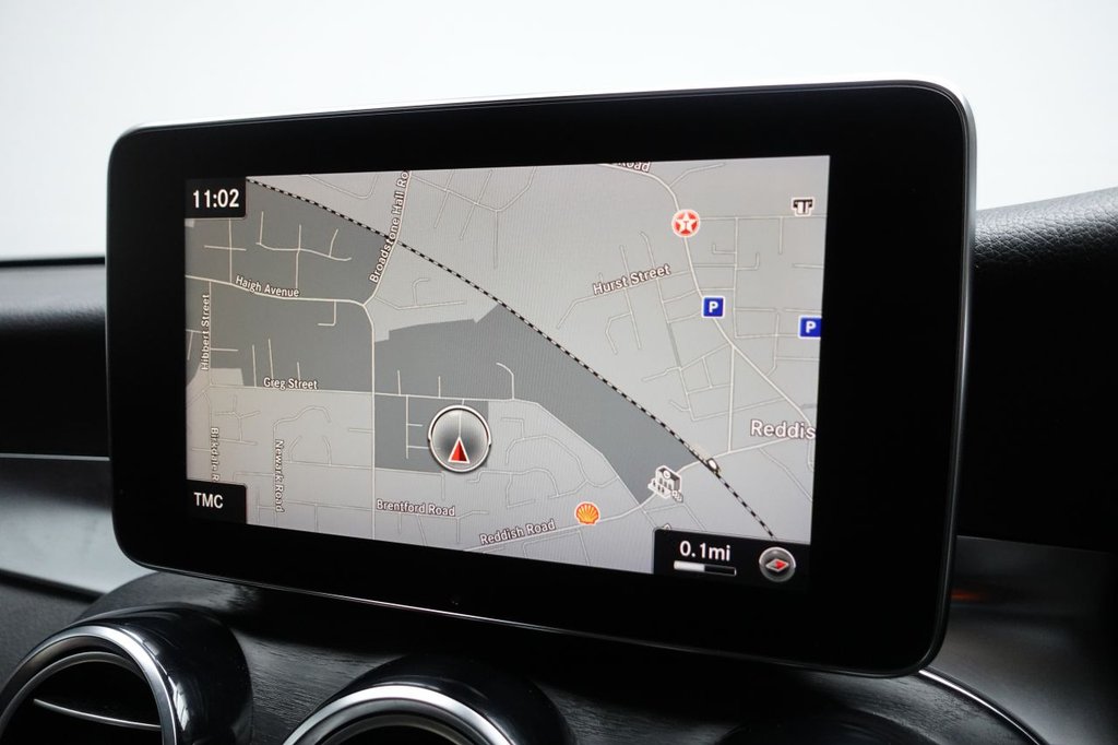 Used Mercedes-Benz GLC 2018 for sale - 77976651: Photo 2