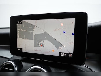 Used Mercedes-Benz GLC 2018 for sale - 77976651: Photo