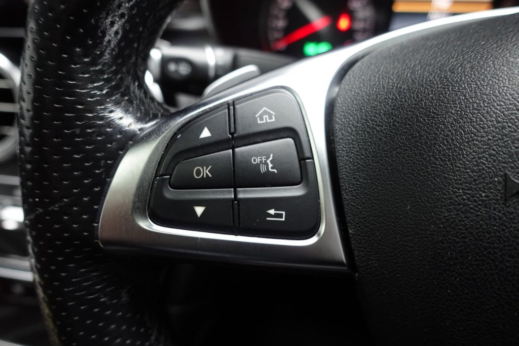 Used Mercedes-Benz GLC 2018 for sale - 77976651: Photo 37