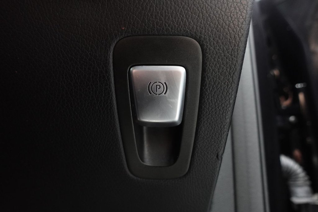 Used Mercedes-Benz GLC 2018 for sale - 77976651: Photo 43