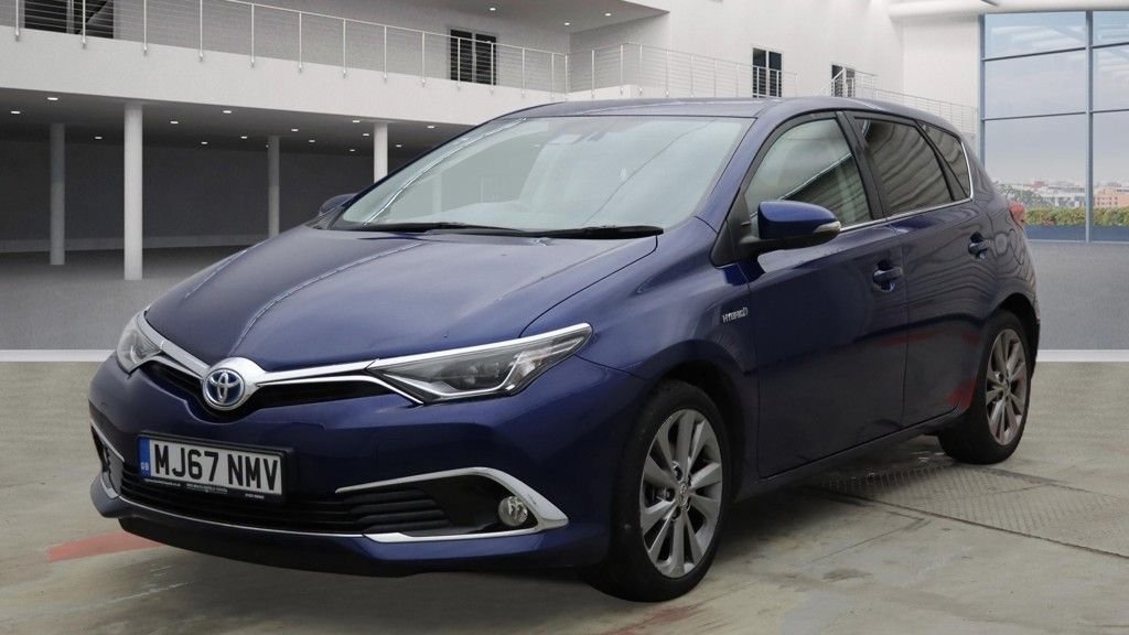 Used Toyota Auris 2017 for sale - 77227471: Photo 2