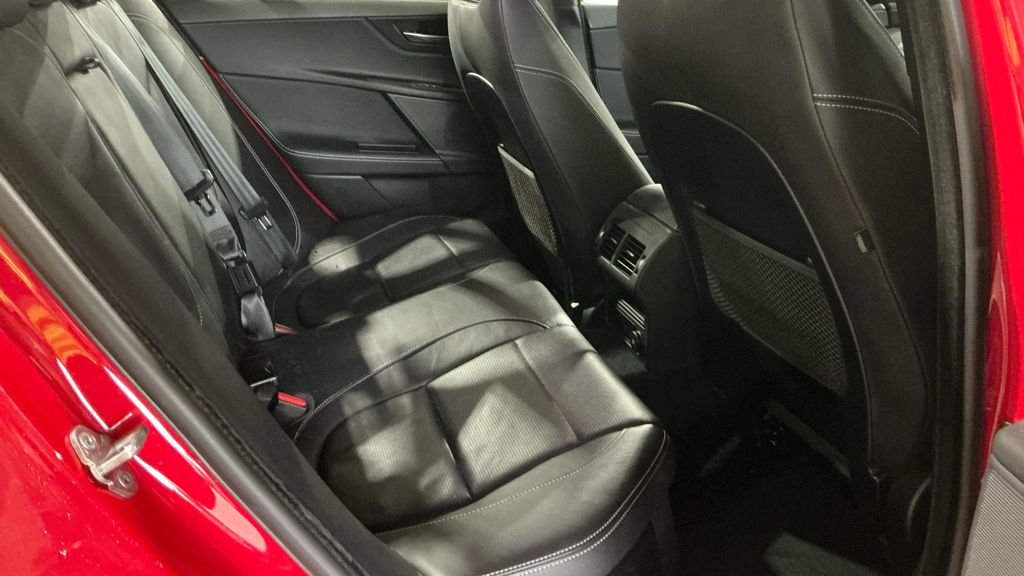 Used Jaguar XE 2018 for sale - 76429905: Photo 12