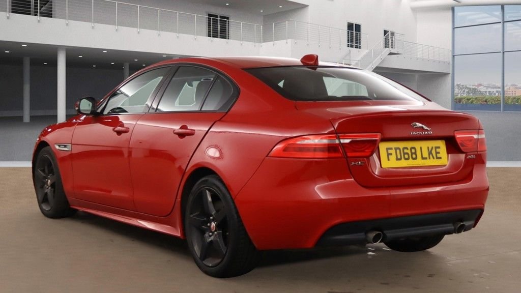 Used Jaguar XE 2018 for sale - 76429905: Photo 6