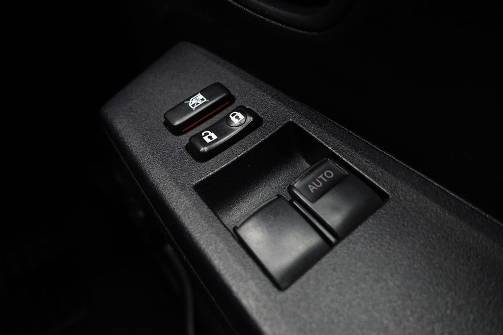 Used Toyota Yaris 2013 for sale - 77072416: Photo 30