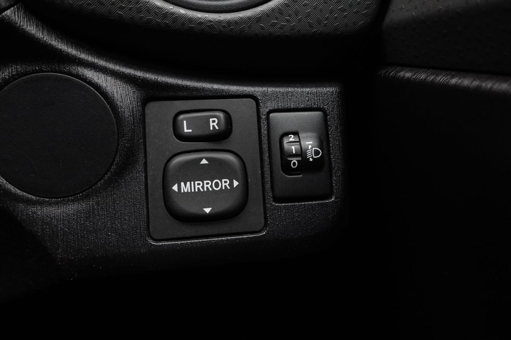 Used Toyota Yaris 2013 for sale - 77072416: Photo 32