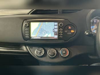 Used Toyota Yaris 2020 for sale - 79695751: Photo