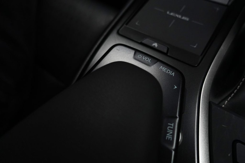 Used Lexus UX 2022 for sale - 76867881: Photo 41