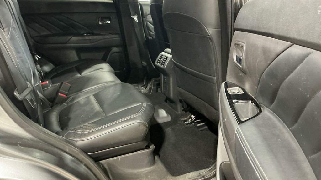 Used Mitsubishi Outlander 2021 for sale - 76632609: Photo 12