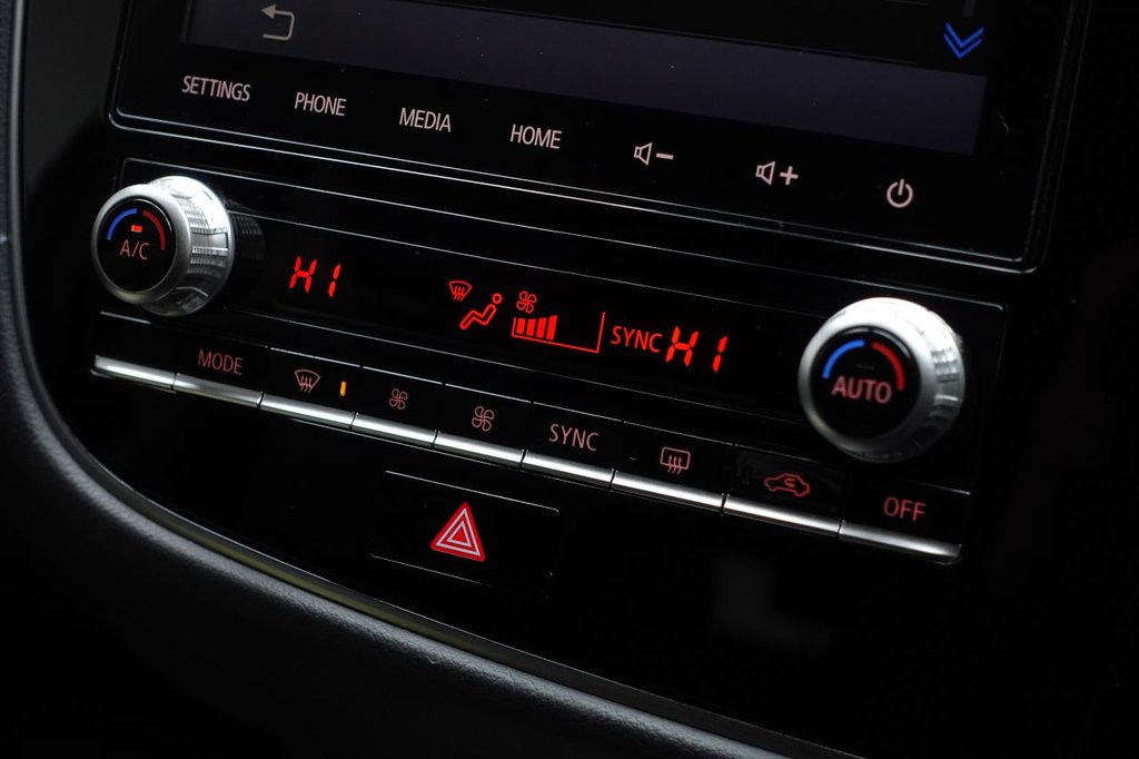 Used Mitsubishi Outlander 2021 for sale - 76632609: Photo 32