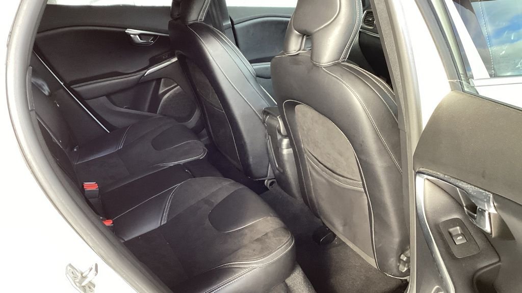 Used Volvo V40 2017 for sale - 76367742: Photo 12