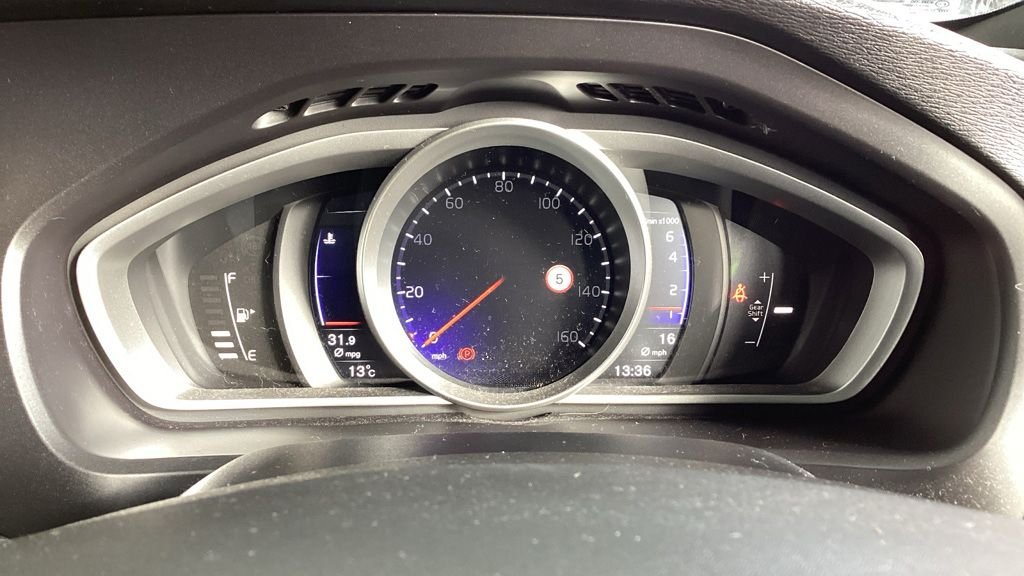 Used Volvo V40 2017 for sale - 76367742: Photo 14