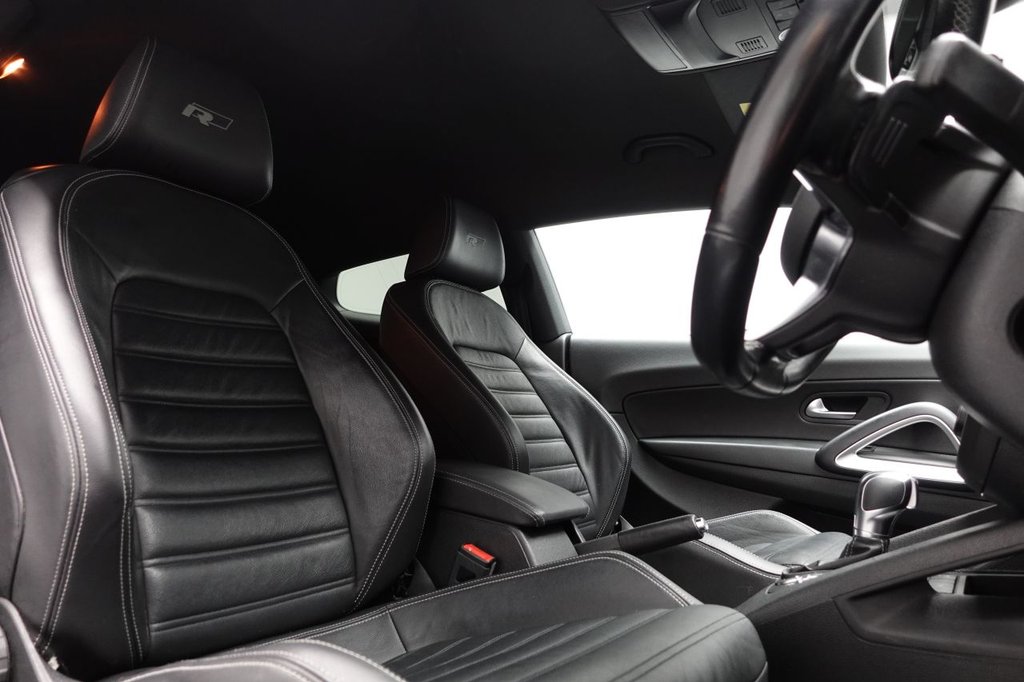 Used Volkswagen Scirocco 2017 for sale - 76172939: Photo 2