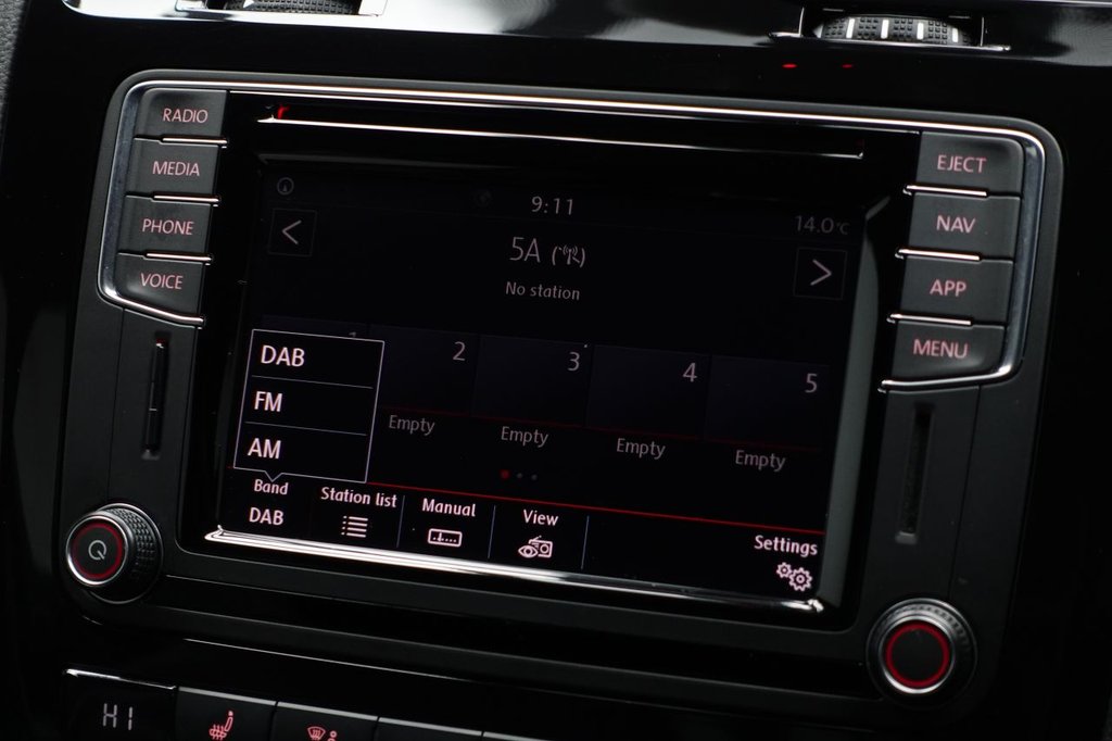 Used Volkswagen Scirocco 2017 for sale - 76172939: Photo 29