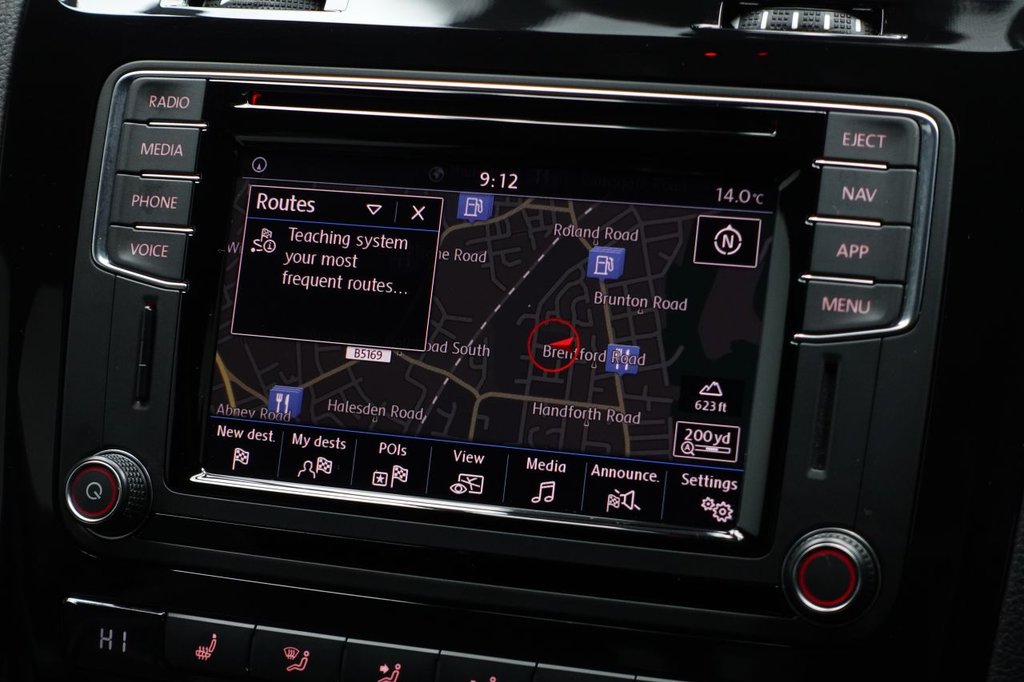 Used Volkswagen Scirocco 2017 for sale - 76172939: Photo 3