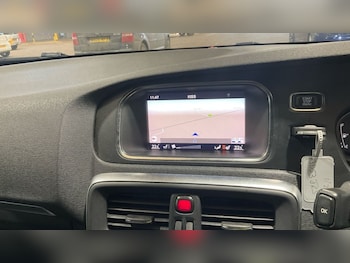 Used Volvo V40 2019 for sale - 77341878: Photo