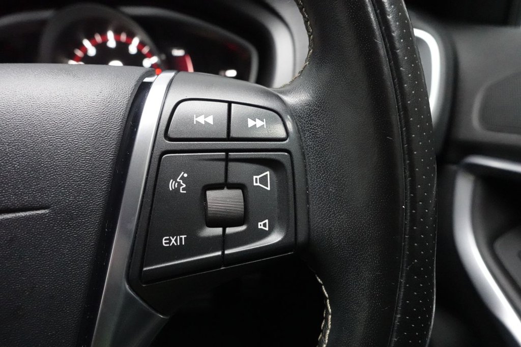 Used Volvo V40 2019 for sale - 77341878: Photo 38