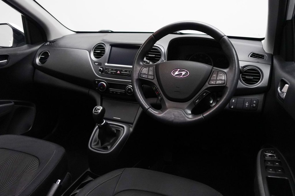 Used Hyundai i10 2017 for sale - 76267208: Photo 20