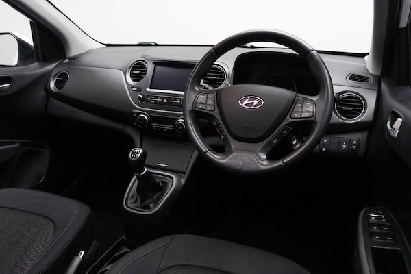 Used Hyundai i10 2017 for sale - 76267208: Photo 20