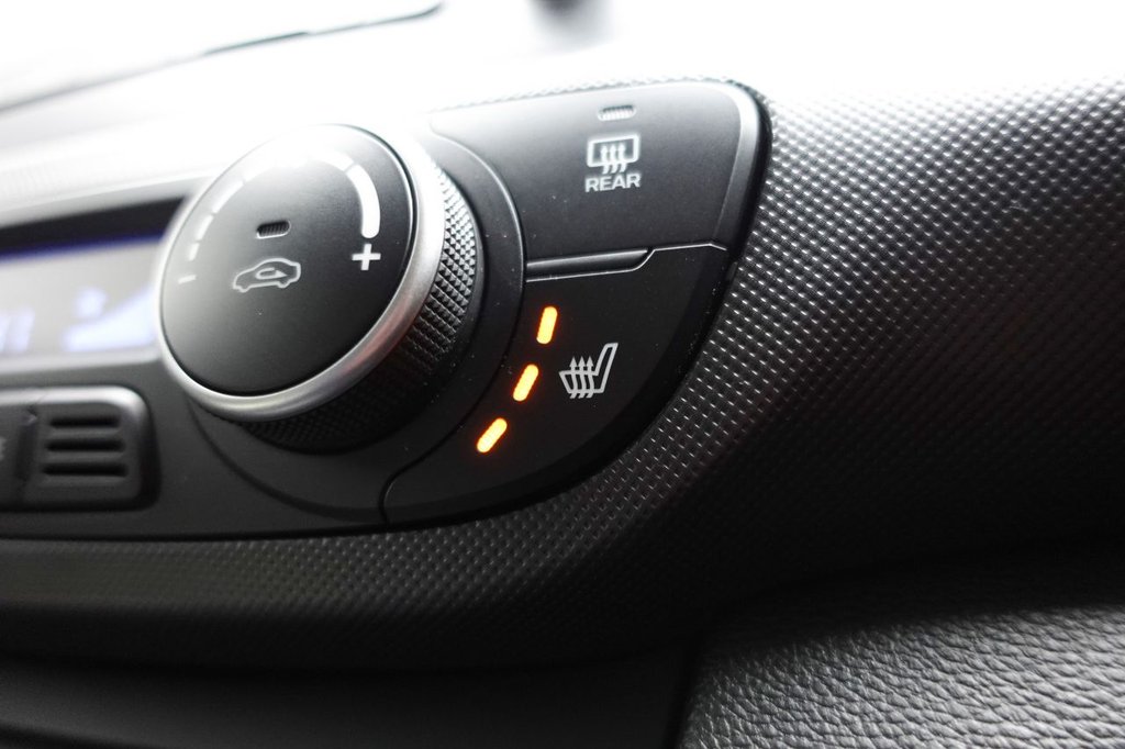 Used Hyundai i10 2017 for sale - 76267208: Photo 36