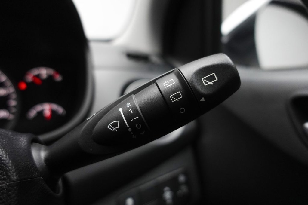 Used Hyundai i10 2017 for sale - 76267208: Photo 40