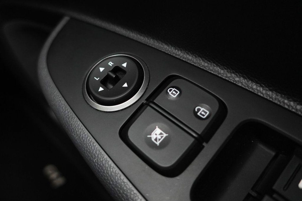 Used Hyundai i10 2017 for sale - 76267208: Photo 42