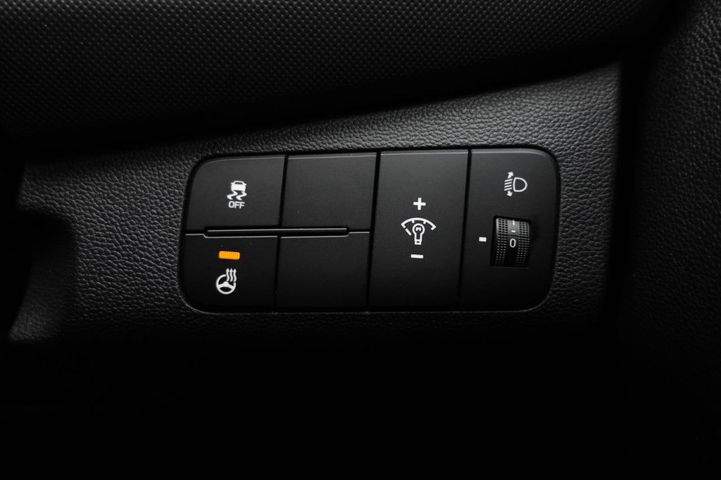 Used Hyundai i10 2017 for sale - 76267208: Photo 43