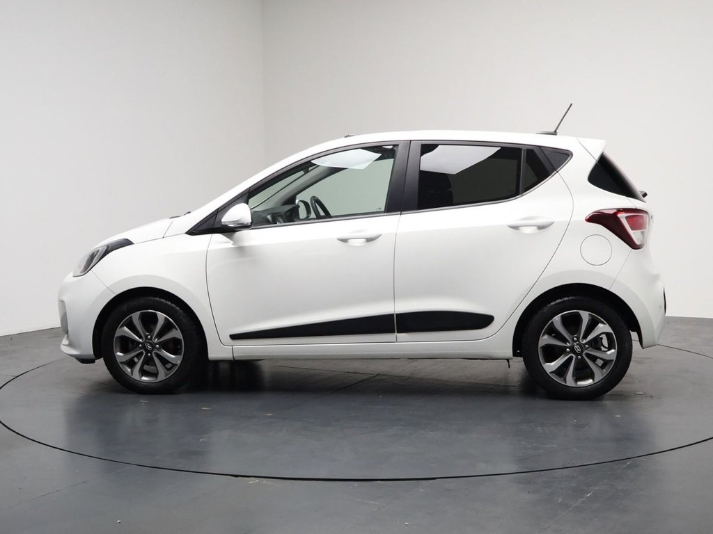 Used Hyundai i10 2017 for sale - 76267208: Photo 8