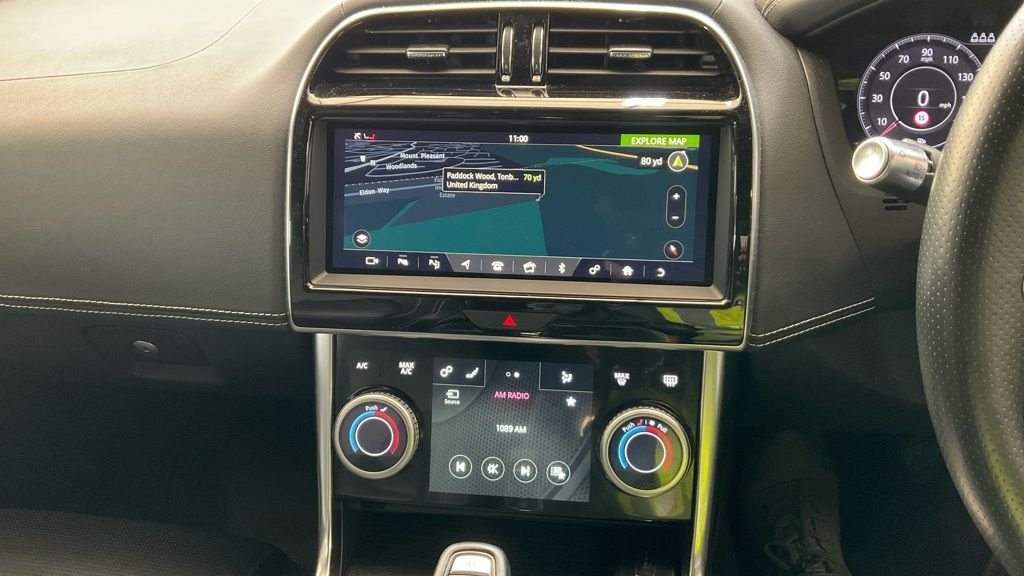 Used Jaguar XE 2019 for sale - 77621706: Photo 2