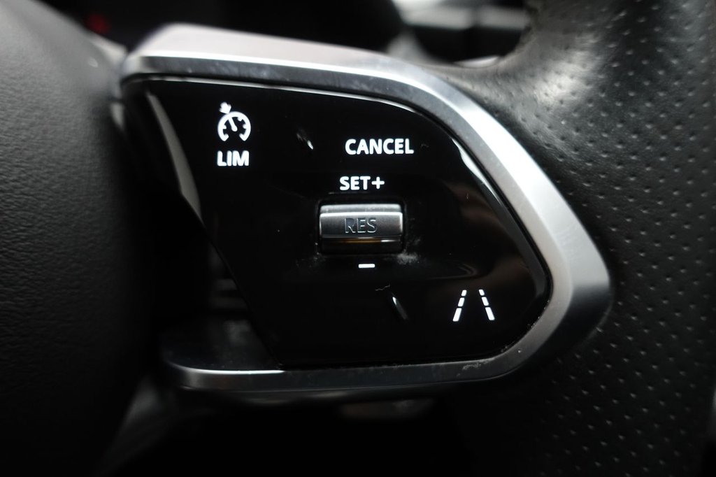 Used Jaguar XE 2019 for sale - 77621706: Photo 33