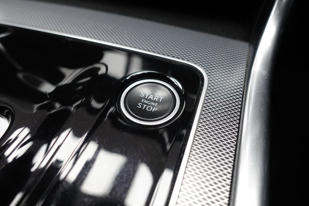 Used Jaguar XE 2019 for sale - 77621706: Photo 39