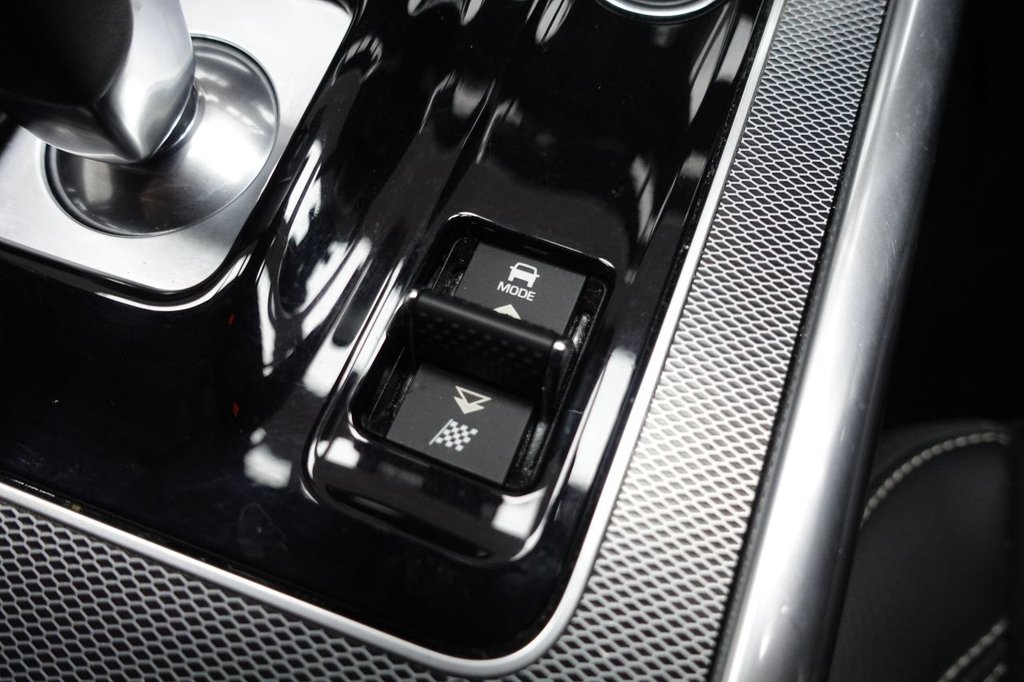 Used Jaguar XE 2019 for sale - 77621706: Photo 41