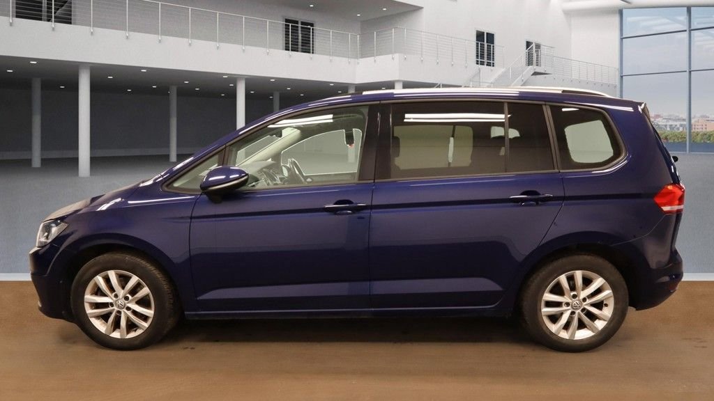 Used Volkswagen Touran 2017 for sale - 76081075: Photo 11