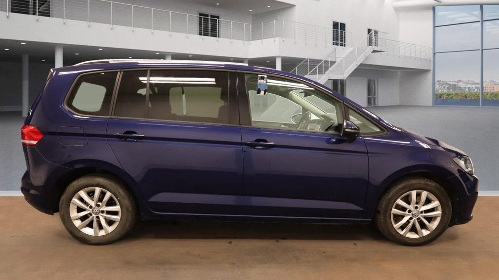 Used Volkswagen Touran 2017 for sale - 76081075: Photo 9