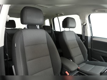 Used Volkswagen Touran 2016 for sale - 79584312: Photo