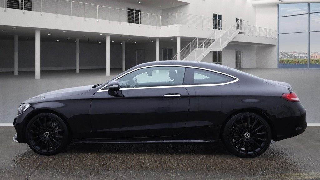 Used Mercedes-Benz C Class 2017 for sale - 76632562: Photo 11