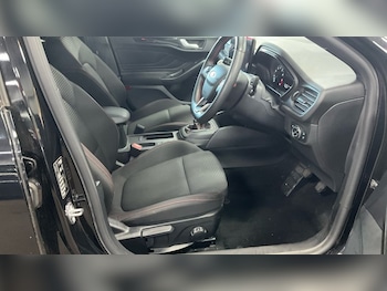 Used Ford Focus 2022 for sale - 79584684: Photo