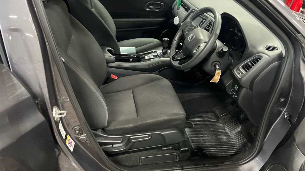 Used Honda HR-V 2016 for sale - 76570521: Photo 2