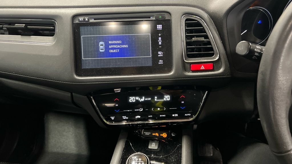 Used Honda HR-V 2016 for sale - 76570521: Photo 3