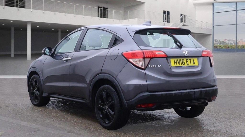 Used Honda HR-V 2016 for sale - 76570521: Photo 6