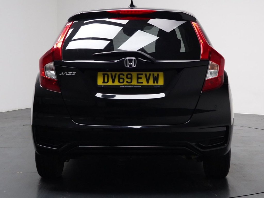 Used Honda Jazz 2020 for sale - 76291817: Photo 11
