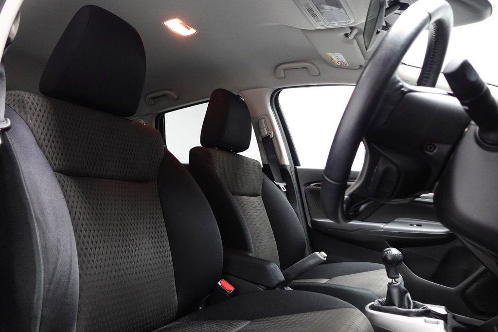 Used Honda Jazz 2020 for sale - 76291817: Photo 2