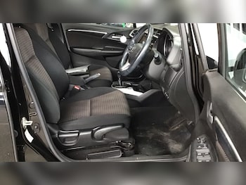 Used Honda Jazz 2020 for sale - 76291817: Photo 2