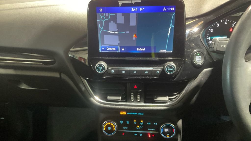 Used Ford Fiesta 2018 for sale - 78068988: Photo 2