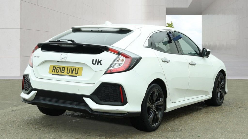 Used Honda Civic 2018 for sale - 78181752: Photo 4