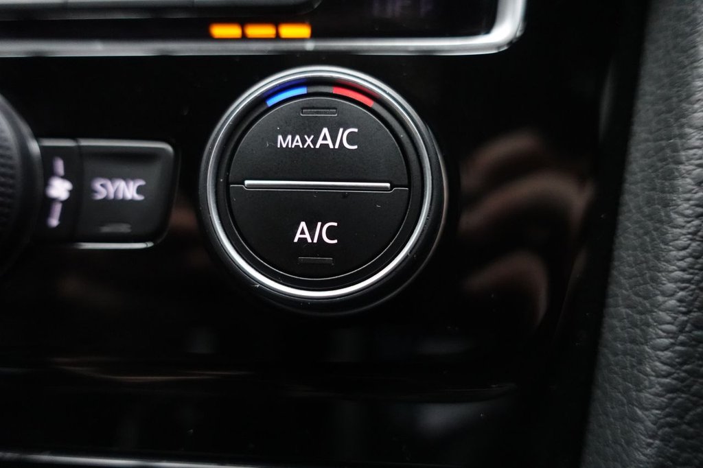 Used Volkswagen Golf 2020 for sale - 77171897: Photo 37