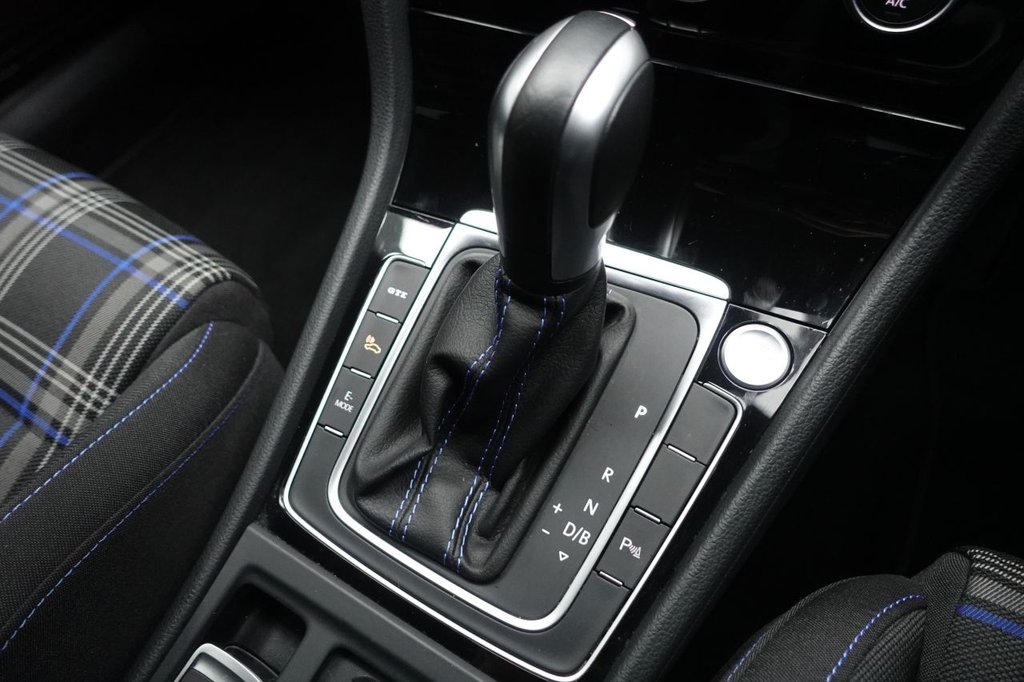 Used Volkswagen Golf 2020 for sale - 77171897: Photo 38